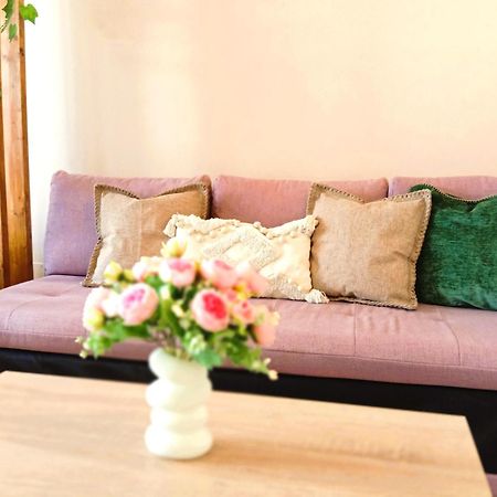 Apartament Nyx Floreşti エクステリア 写真