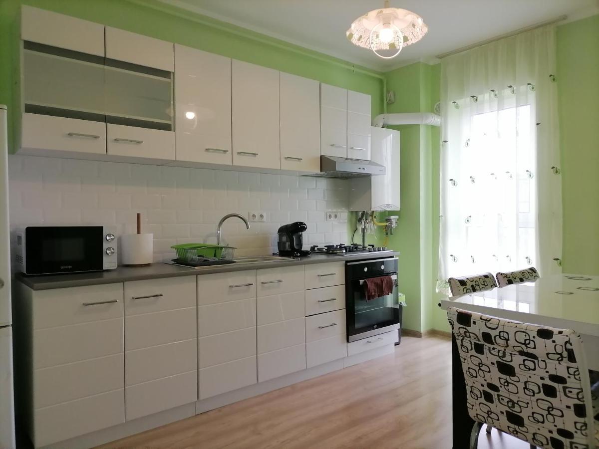 Apartament Nyx Floreşti エクステリア 写真