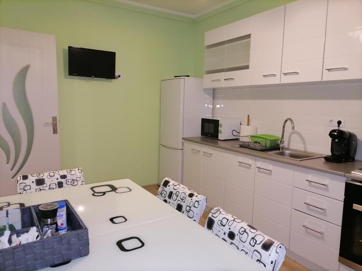 Apartament Nyx Floreşti エクステリア 写真